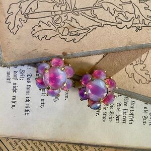 SOLD-Vintage Hattie Carnegie two tone pink Givré glass clip on earrings